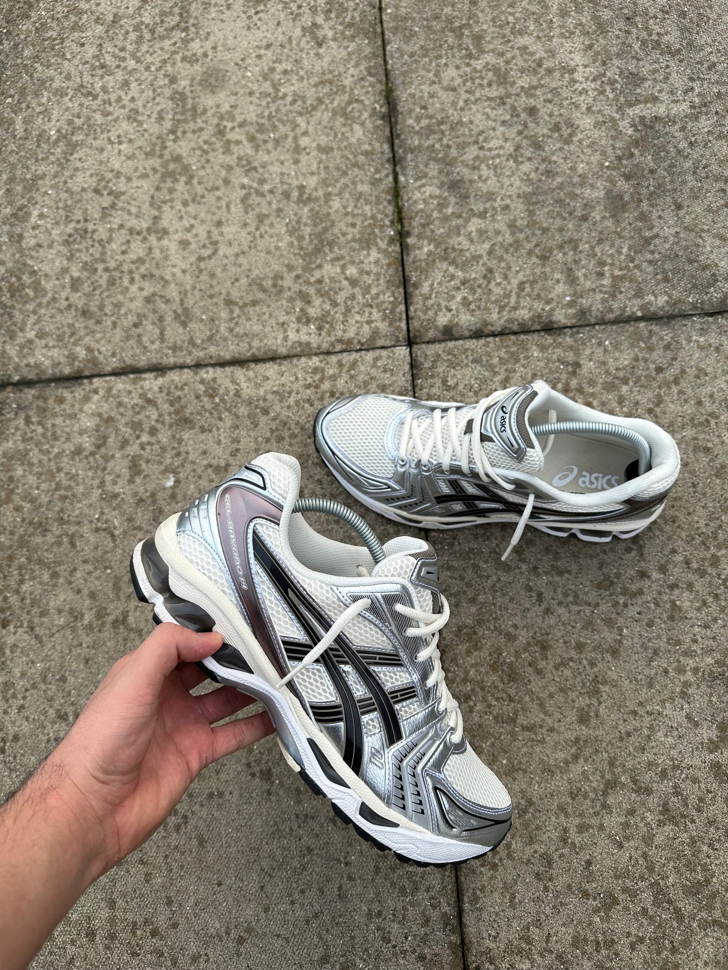 Asics Gel Kayano Trainers - Cream, Black