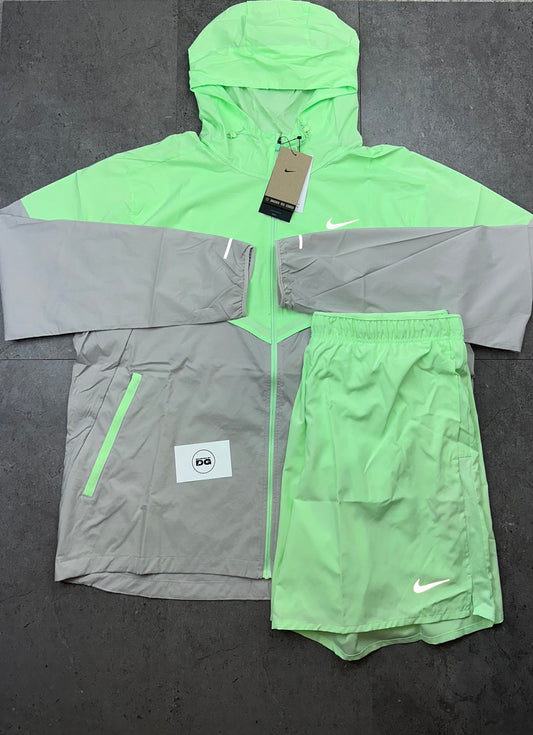 Nike WindRunner ‘Volt’ set