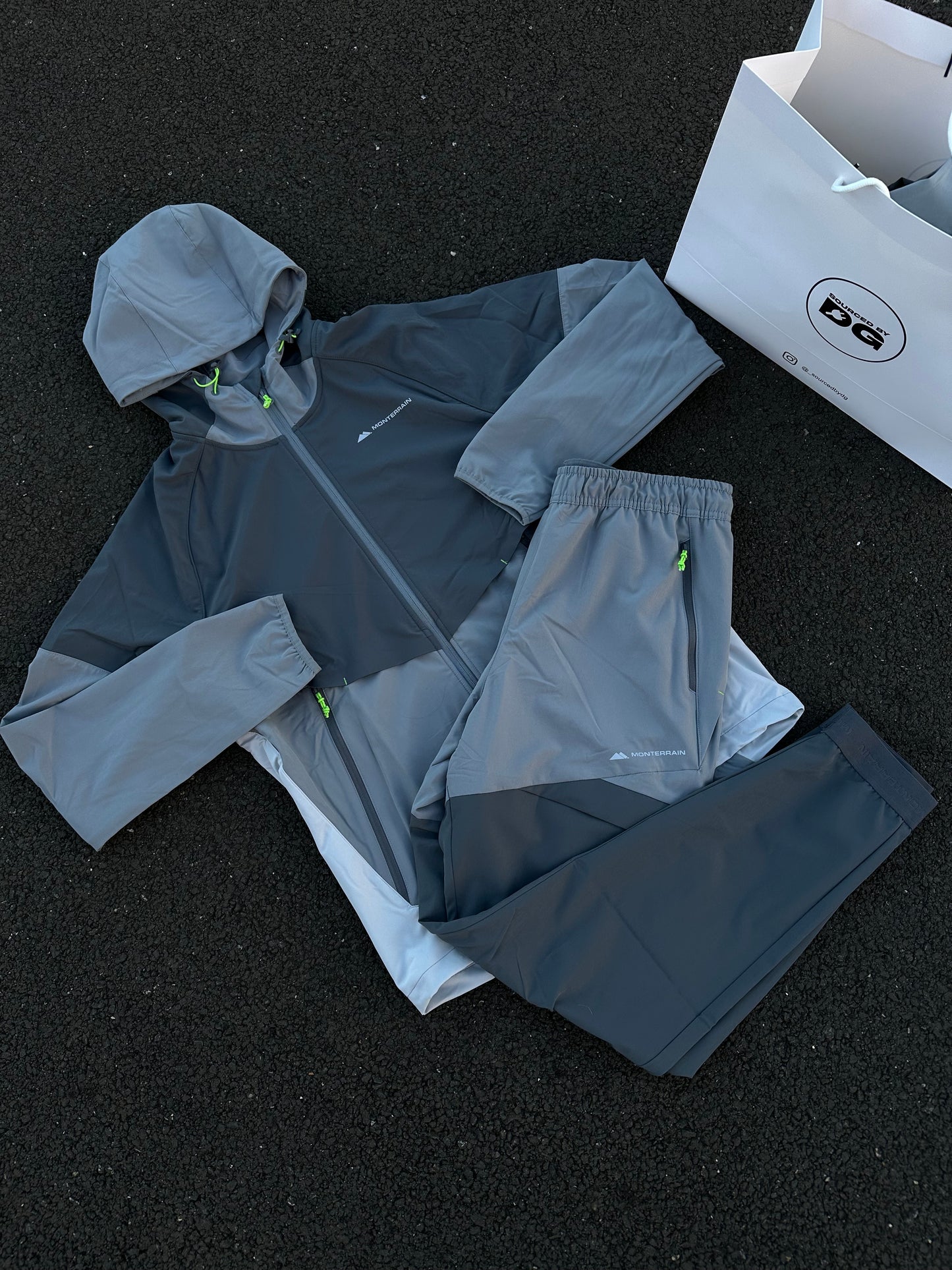 Monterrain Tracksuit - Light Grey/Dark Grey