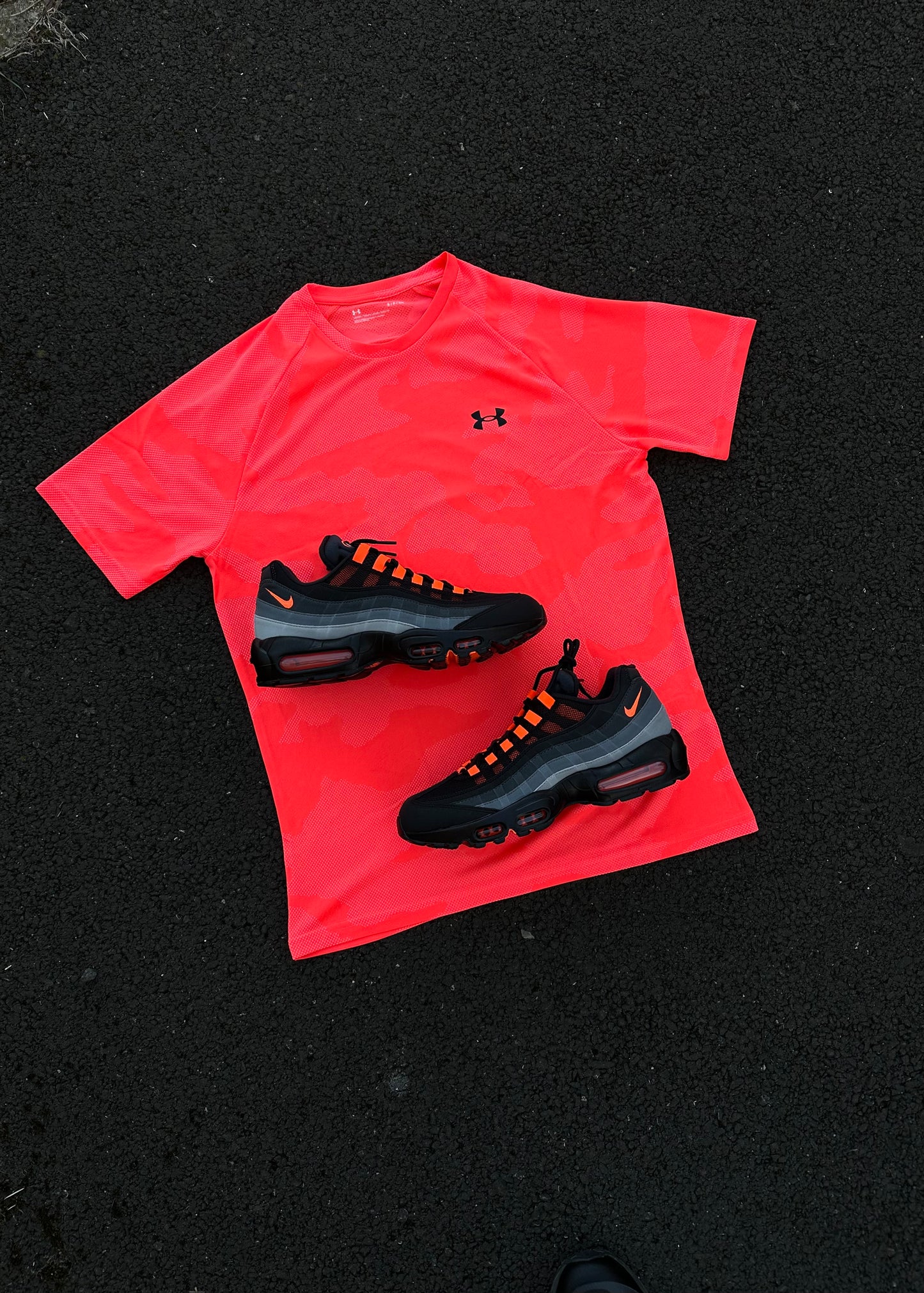 Under Armour - Hyper Crimson T-Shirt