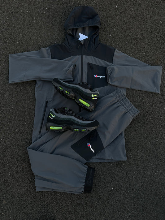 Berghaus Tracksuit Men’s - Black/Grey