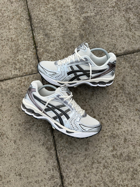 Asics Gel Kayano Trainers - Cream, Black